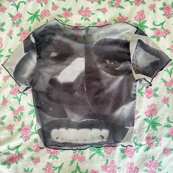 Graphic Eye Mesh Crop Top - Picture 2 of 2